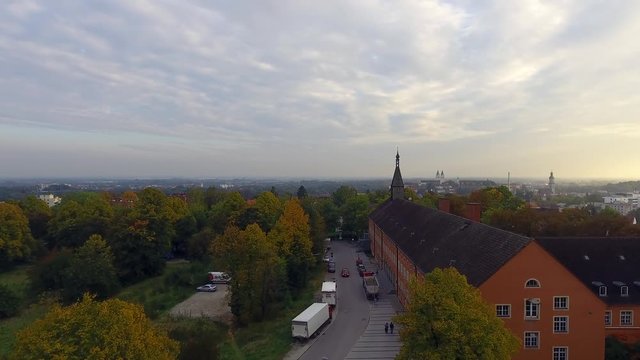 Luftaufnahme der bayerischen Domstadt Freising