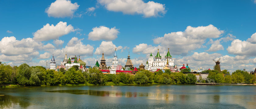 Panorama of Izmailovo Kremlin in Moscow, Russia © Tatyana Sidyukova