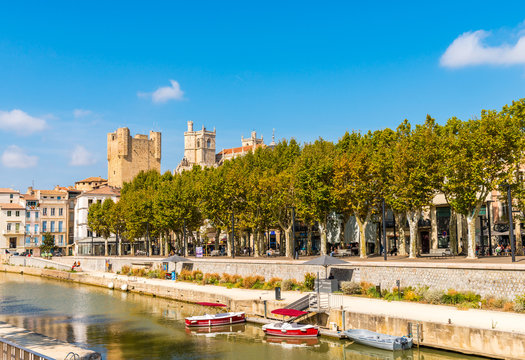 canal de la Robine &agrave; Narbonne dans l'Aude en Occitanie, France