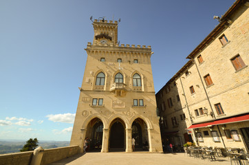 Fototapeta na wymiar Palazzo Pubblico - Palazzo del Governo di San Marino