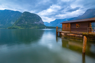 Fototapeta premium Hallstatter Lake in Alps mountains, Austria