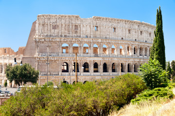 Fototapeta premium The Colosseum in central Rome on a sunny summer day