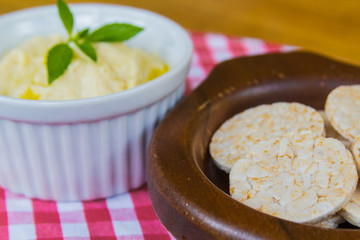 Rice cookie with sauce