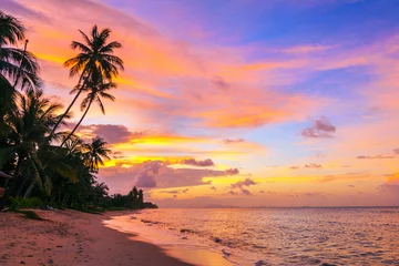 Photo sur Plexiglas Mer / coucher de soleil Beautiful sunset on Bang Po beach. Koh Samui in Thailand.