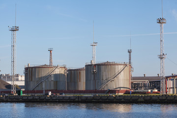fuel tank in seaport