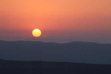 Atardecer en la montaña