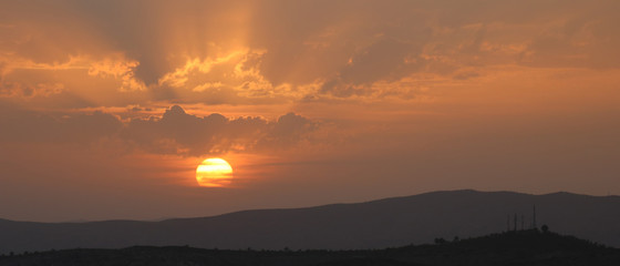 Atardecer en la montaña