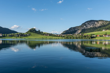 Fototapeta na wymiar The mountain lake Thiersee in Tyrol, Austria