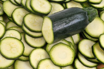 Courgette coupée en rondelles