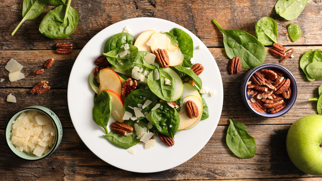 Spinach Salad With Apple,cheese And Pecan Nut