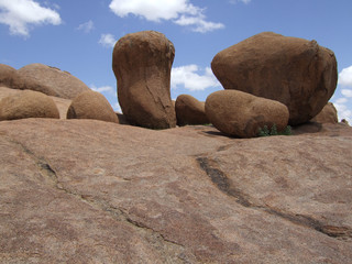 Fototapeta na wymiar Felsformation in den Tirasbergen, Namibia