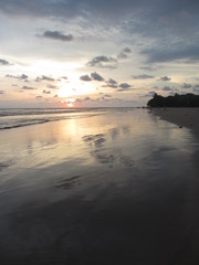 Fototapeta premium 夕暮れの海、スリランカ