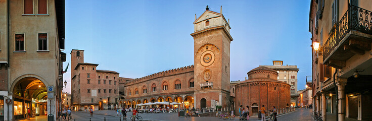 Mantova, piazza delle erbe a 360 gradi - obrazy, fototapety, plakaty