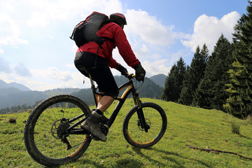 Mountainbiketour in den Alpen