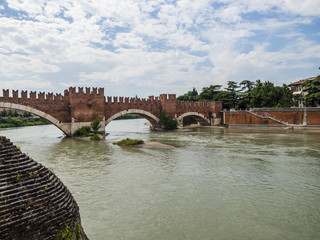 Italien, Venetien, Provinz Verona, Verona, Ponte Scaligero.Ponte di Castelvecchio über die Etsch