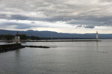 Fototapeta na wymiar Lake leman in the city of Geneva, Switzerland