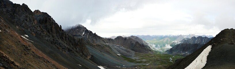 Obraz premium Горный пейзаж, панорама гор