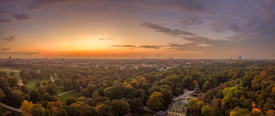 Der Herbst in in Münchens englischem Garten angekommen © allessuper_1979