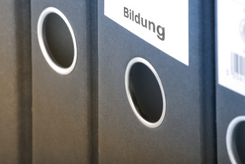 Bildung und Ausbildung