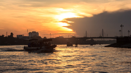 Obraz premium Start journey with Beautiful Summer Sunrise Morning View at Quang Trung bridge near Can Tho Float Market, Hau River, Can Tho, Vietnam