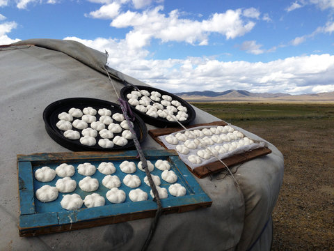 Aaruul drying at an traditional yurt