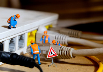 Fixing Broken Network by Miniature Worker