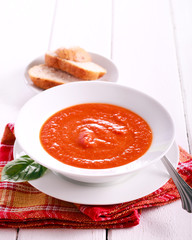 Roast pepper and tomato soup