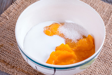 Preparation of pumpkin test for pancakes