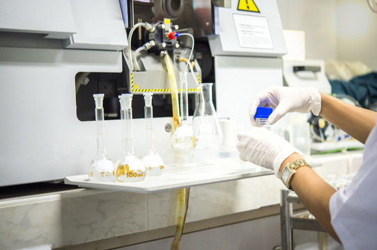 Scientists are using Atomic Absorption Spectroscopy (AAS) to analyze heavy metals in sample solutions.For example, element Pb, Fe, Mn, Ag, etc.