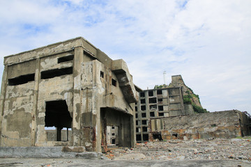 長崎県長崎市　軍艦島（別名：端島）