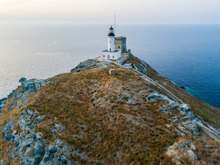 Vista aerea del Faro e della torre sull’isola della Giraglia, il punto più a Nord della penisola...