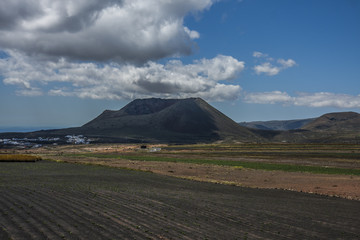 Fototapeta premium Mountains and clouds
