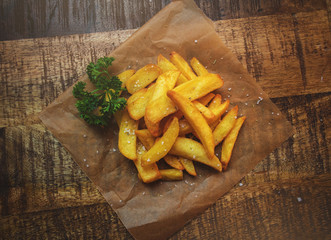 Pommes frittes, french fries, Kartoffelspalten, 