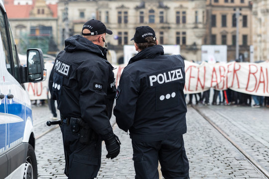 Polizei bei Demonstration