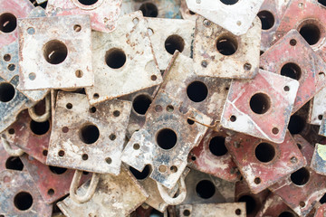 Hausbau - Baustelle mit Ger&uuml;st in Ziegelbauweise