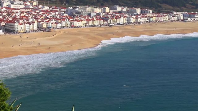 Vista da Praia da Nazar&eacute; em Portugal