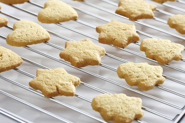 Shortcrust cookies on oven grid