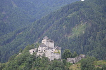 Fototapeta na wymiar Castle in the mountain