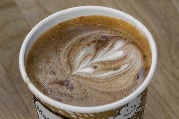 Cappuccino im Becher