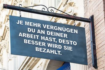 Businessspruch 008 - Je mehr Vergn&uuml;gen