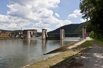 Barrage, Neckarsteinach, Vierburgeneck, Neckartal-Odenwald Nature Park, Hesse, Germany, Europe, PublicGround, Europe