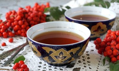Black tea and rowanberry