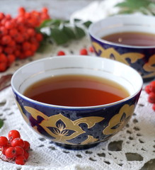 Black tea and rowanberry