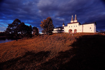 Obraz premium Ferapontov monastery View from the lake