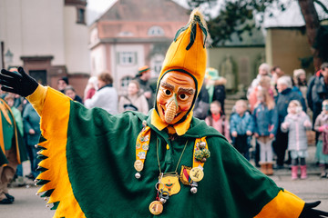 fastnacht umzug mais bub