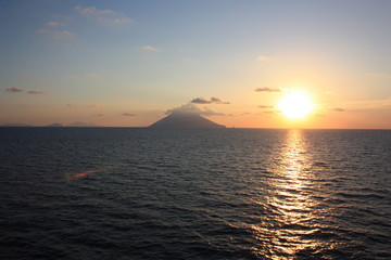 Stromboli bei Sonnenuntergang 