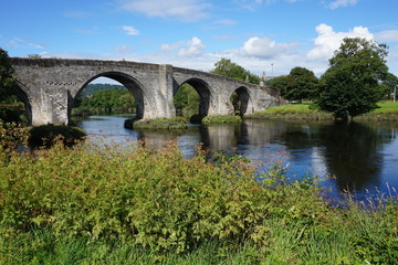 Fototapeta na wymiar Puente romano sobre Stirling, Escocia