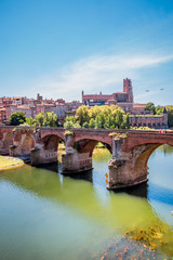 Le pont vieux au dessus du Tarn à Albi