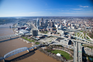 Fototapeta premium Cincinnati Ohio Aerial View from the South East
