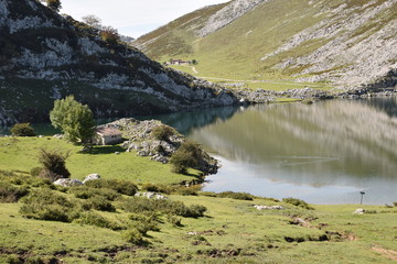 LAGOS DE CAVADONGA